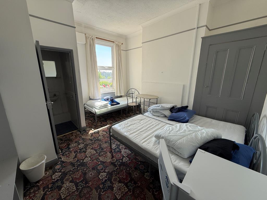 Lot: 82 - FORMER GUEST HOUSE - Bedroom 3